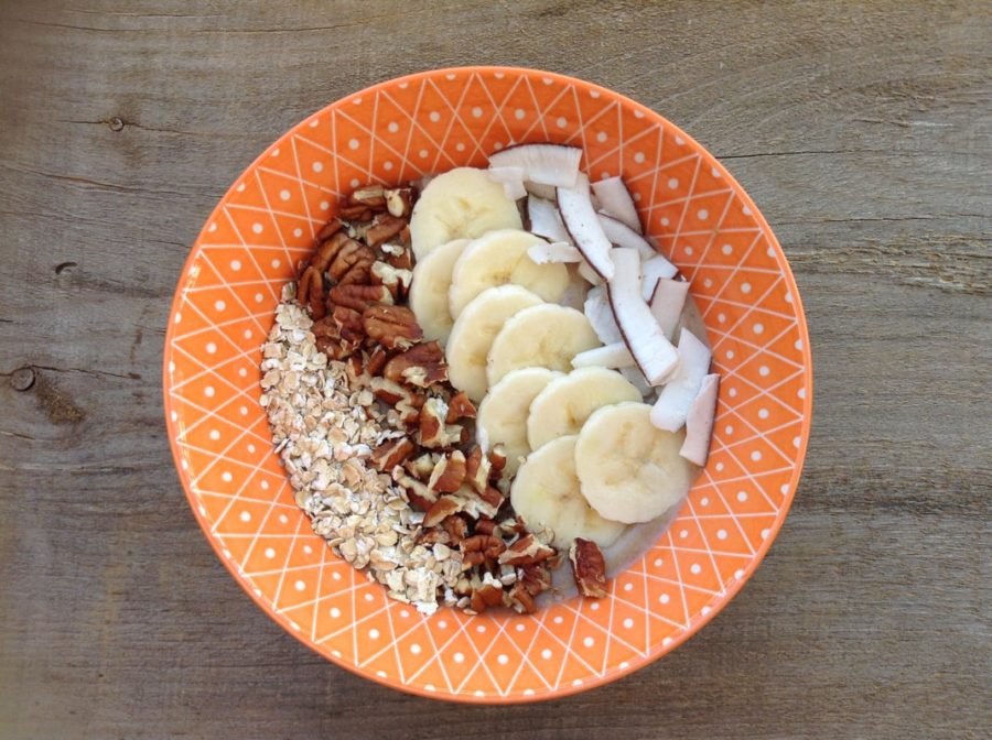 Smoothie bowl aux dattes